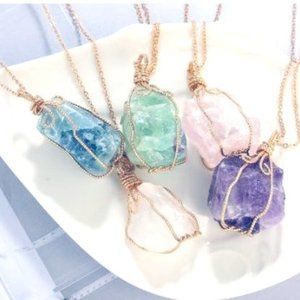WIRE WRAP CRYSTAL STONE NECKLACES
